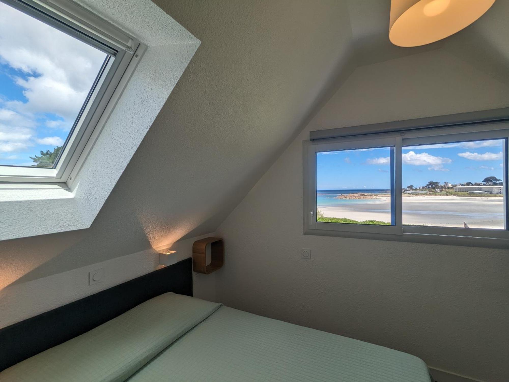 MAISON belle vue mer PISCINE Trévou-Tréguignec Extérieur photo